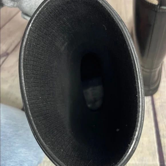 Burberry Crosshill Tall Rain Boots – House Check Plaid - Picture 15 of 16